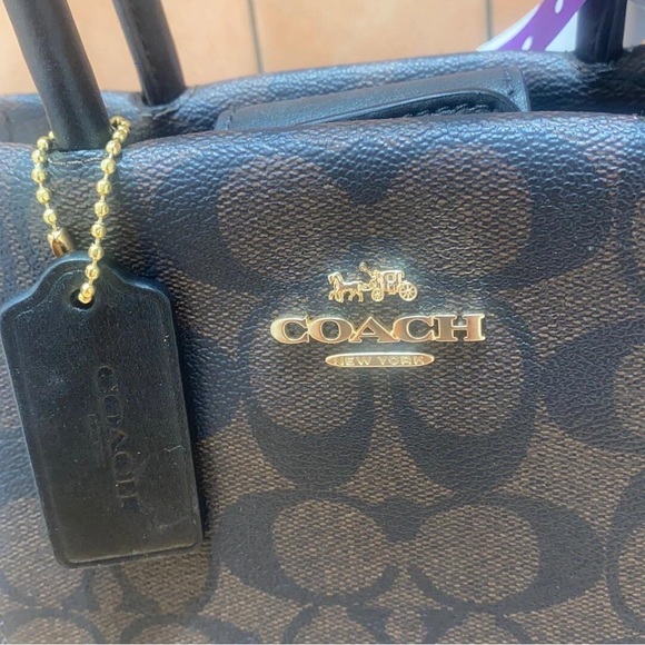 Mini Cally Coach - Sleek Unisex Crossbody Bag - Picture 2 of 6